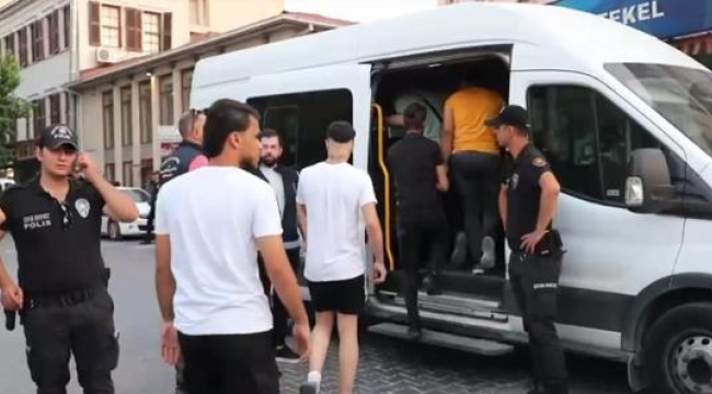 İzmir'de 170 kaçak göçmen yakalandı