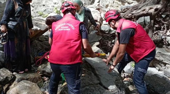 Kanyonda kayalıktan düşen yabancı turist yaralandı