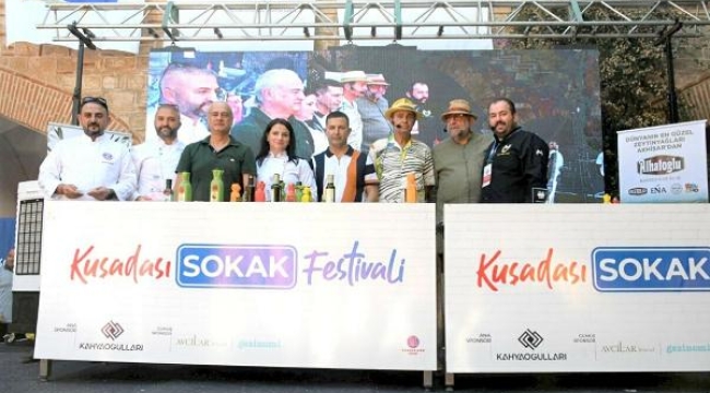 Kuşadası Sokak Festivali renkli görüntülere sahne oldu