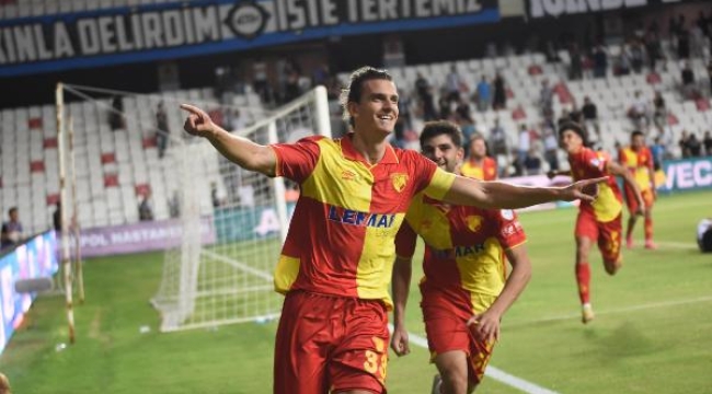 Göztepe'de golcüler sustu, defans coştu