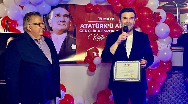 İsmail Özkan'a ABD'de Kültür ve Sanat Elçisi Özel Ödülü verildi