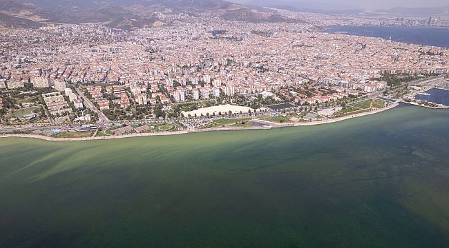 İzmir Denizinin renk değişimine ilişkin İZSU'dan açıklama 