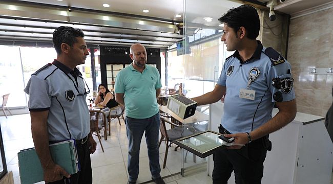 Karşıyaka Belediyesi ekiplerinden bayram mesaisi