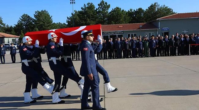 Kayseri şehitleri İzmir'e uğurlandı