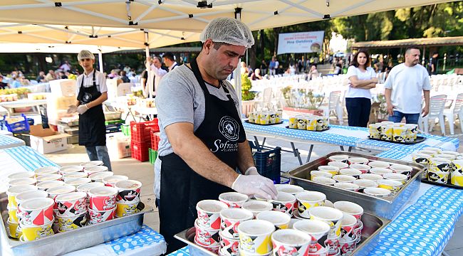 Bornova'da Geleneksel Aşure Günü buluşması