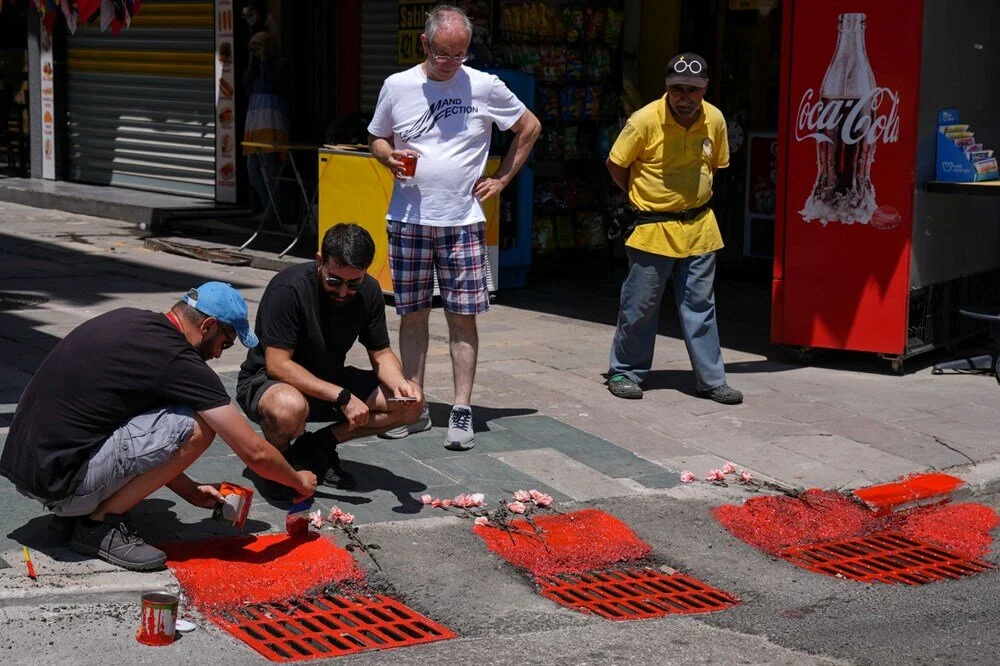 Elektrik faciasının yaşandığı sokakta protesto