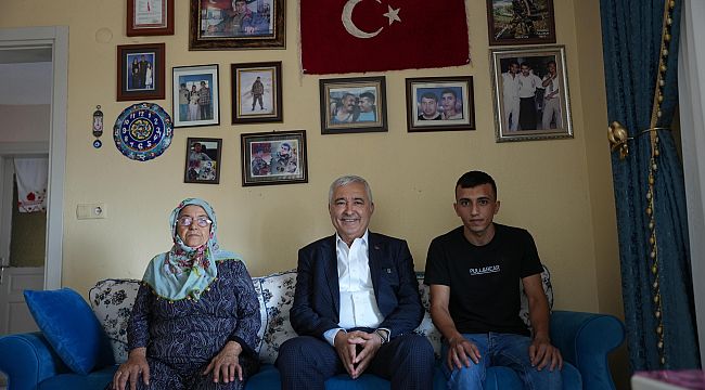 Zafer bayramında şehit aileleri unutulmadı