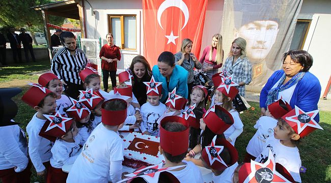 Cumhuriyet'in çocuklarına bayram hediyesi