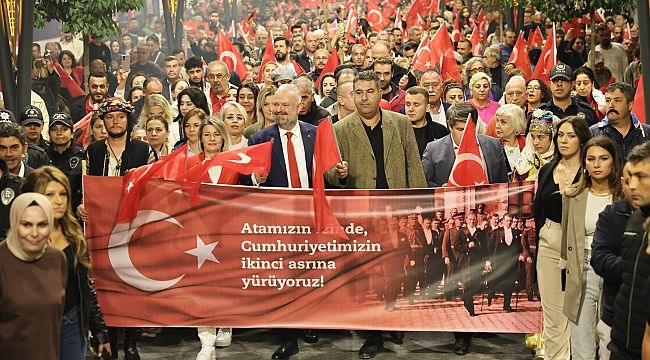 Menemen'de binler, Cumhuriyet aşkıyla yürüdü