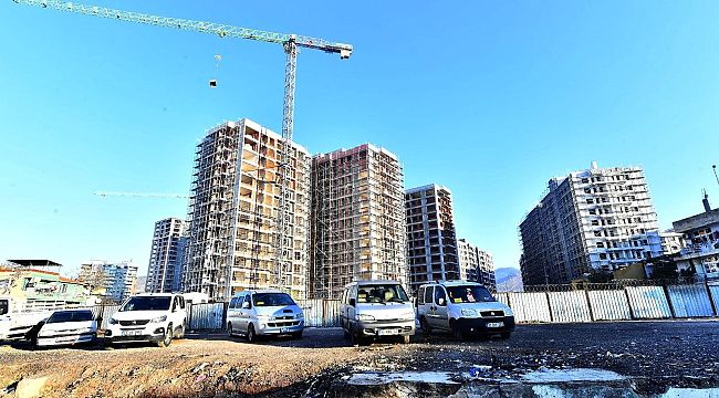 İzmir'de kentsel dönüşüm proje alanları kooperatiflerden teslim alındı