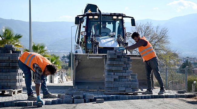 Kuşadası'nda Hizmet Üretme Mesaisi Aralıksız Devam Ediyor