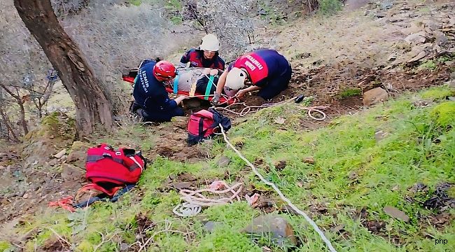 Bayındır'da bir vatandaş yamaçta mahsur kaldı