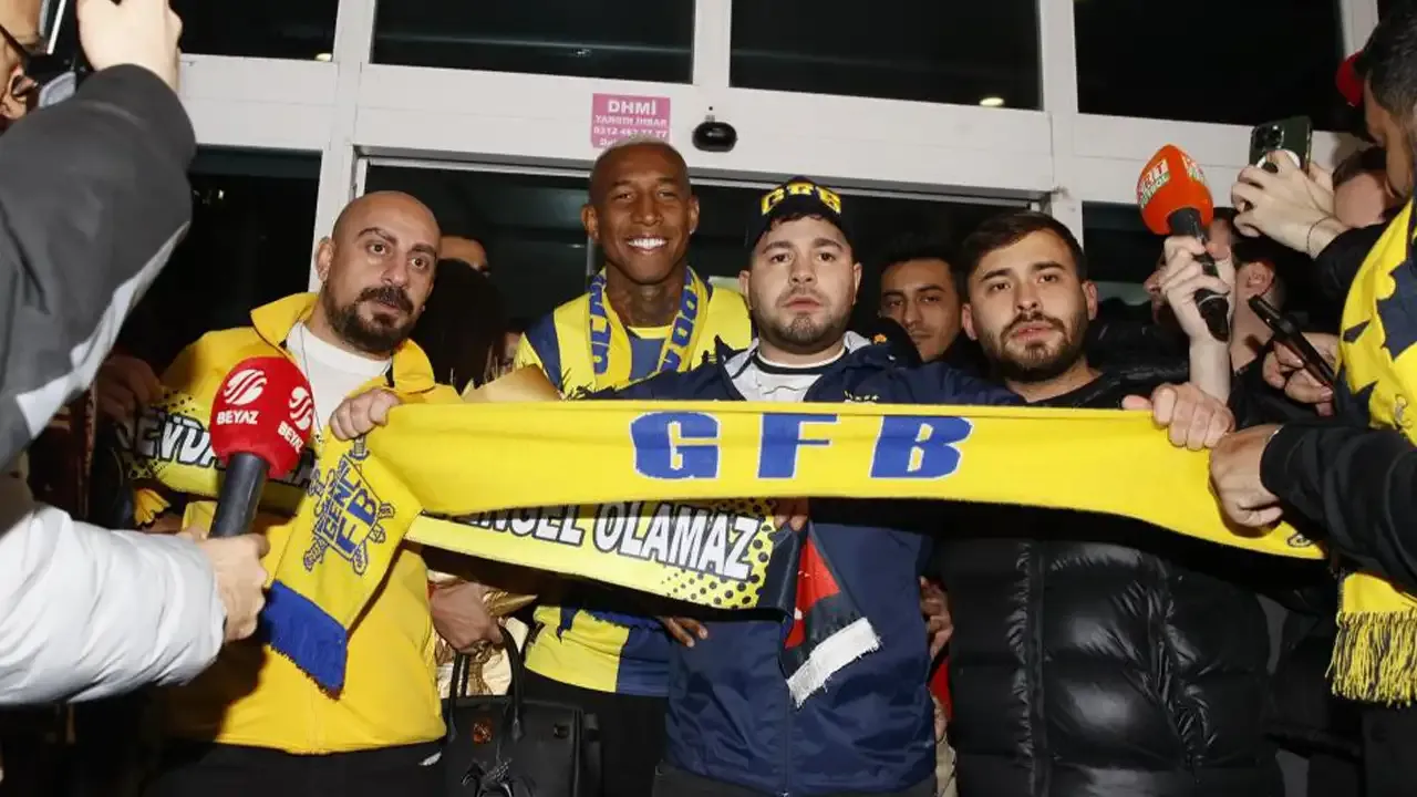 Fenerbahçe, Talisca'yı açıkladı! İstanbul'a geldi