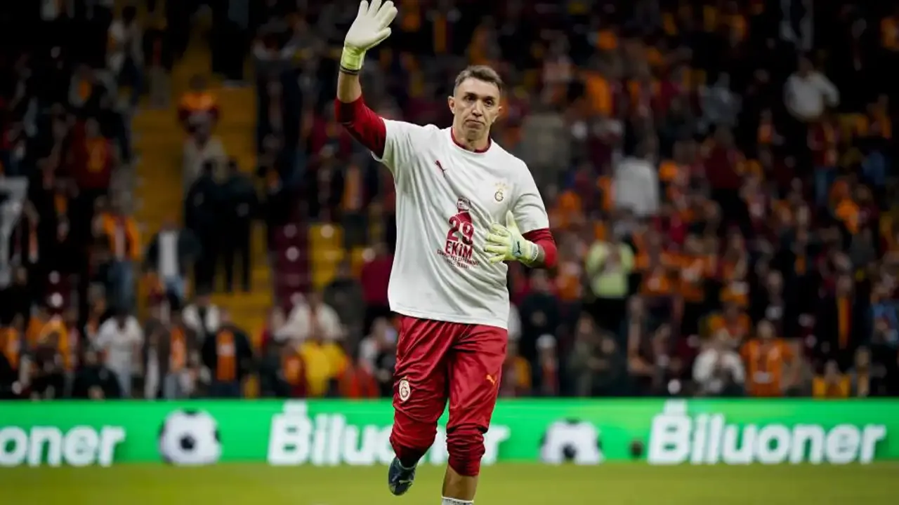 Fernando Muslera rekor için sahada