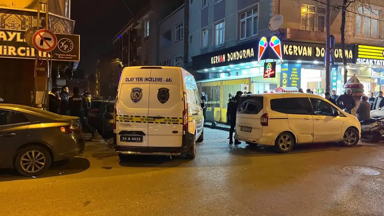 Küçükçekmece'de çay ocağına bomba atıldı