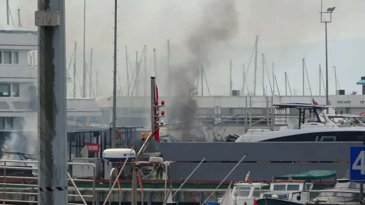 Pendik Marina'da yakıt deposunda yangın