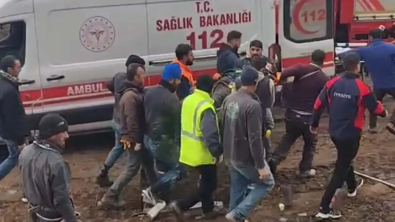 Asansör boşluğuna düşen işçi hayatını kaybetti