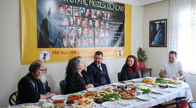 Başkan Duman'dan Pir Sultan Abdal Kültür Derneği'ne ziyaret 