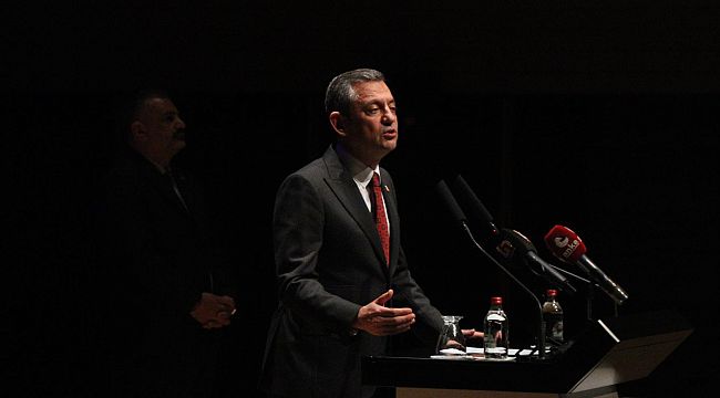 CHP Lideri Özel, İzmir'de Engellilik Çalıştayı'na katıldı