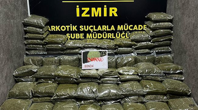 İzmir'de bir adreste 102 kilo 50 gram uyuşturucu ele geçirildi