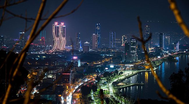 İzmir'de dış cephe aydınlatmasında yeni dönem