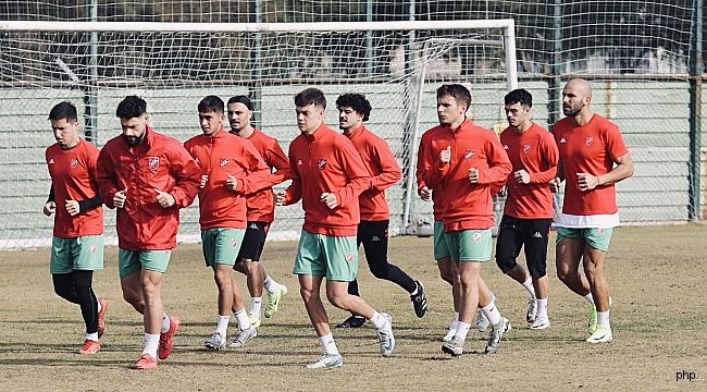 Karşıyaka'da futbolcular antrenmana çıkmadı