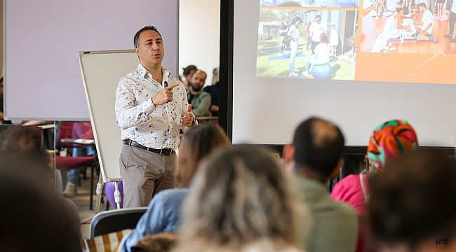 Buca Belediyesi'nden ebeveyn adaylarına özel eğitim kampı