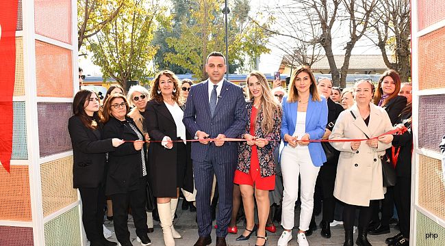 Çiğli'de "Kadın El Emeği Sokağı" açıldı