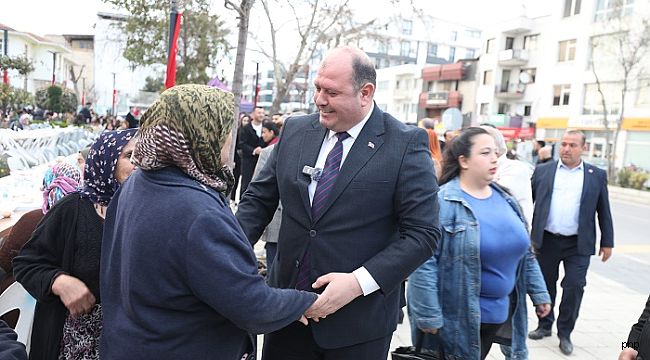 Menderes'te binler iftar sofrasında buluştu