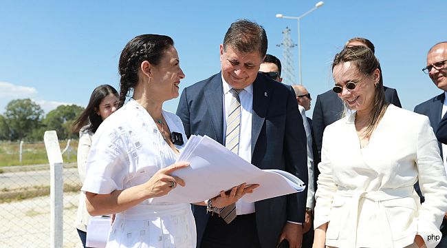 Pamucak Rekreasyon Alanı'nda çalışmalar hızla devam ediyor