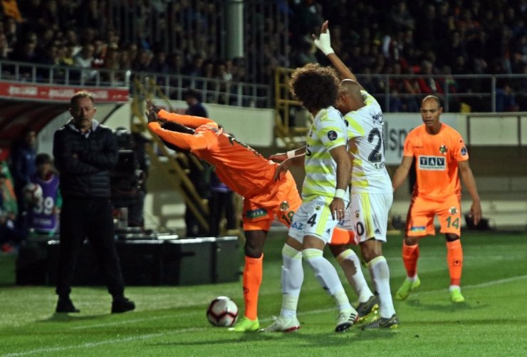 Süper Lig: Alanyaspor: 1 - Fenerbahçe: 0