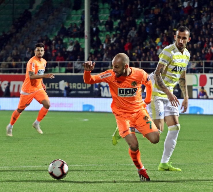 Süper Lig: Alanyaspor: 1 - Fenerbahçe: 0