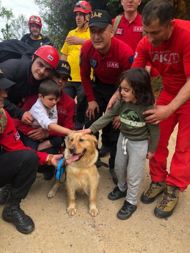 Kayıp iki çocuktan sevindirici haber