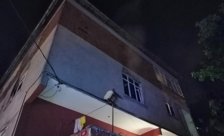 Alevlerin arasında kalan 2 aylık bebek kurtarıldı