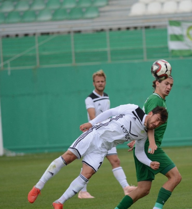 Manisa BŞB, Sivas Belediye'yi rahat yendi