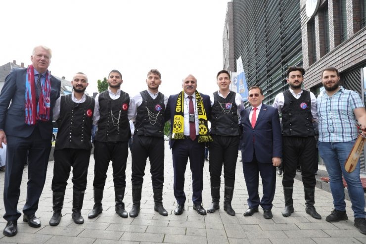 Kardeş şehir Dortmund’da Trabzon Meydanı açıldı