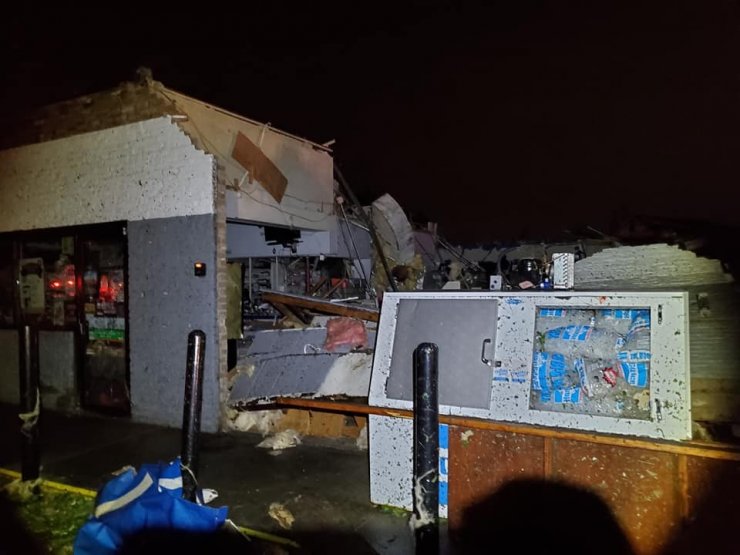 ABD’de fırtınalar karanlıkta bıraktı