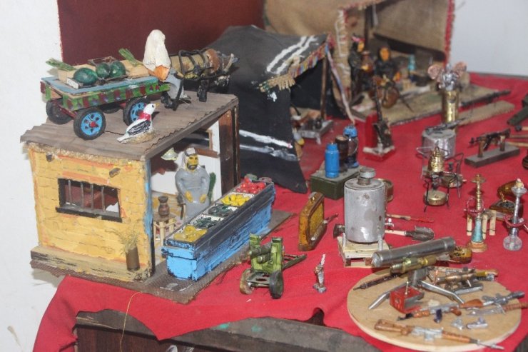Filistinli sanatçı İsrail mermileri sanat eserlerinde