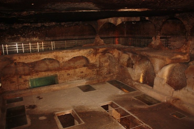 Dara Antik Kenti’nde açık galeri mezarlarına yoğun turist akını