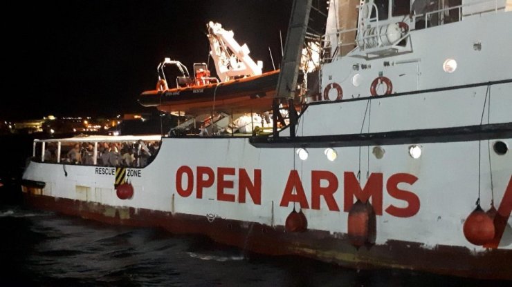 İtalya, yardım gemisi Open Arms’a el koydu!
