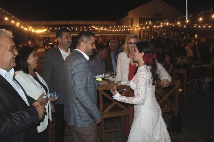 Oyuncu Yalova, yapımcı Altuğ Gültan ile evlendi