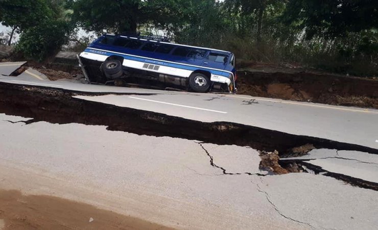 Pakistan’da deprem: ölü ve yaralılar var!