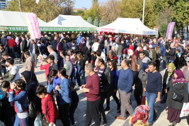 Pazar günü niye kuyruğe girdiler