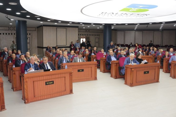 Cami, saat kulesi ve müze satıldı!