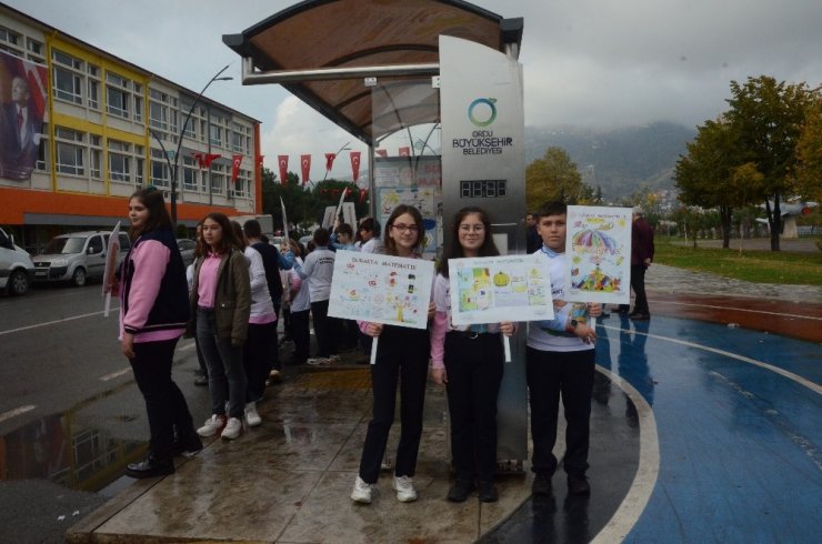 Dolmuş duraklarında matematik eğitimi