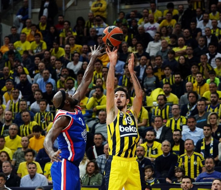 Türk derbisi Anadolu Efes’in