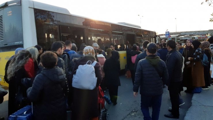 Aksaray- Yenikapı arasında metro raydan çıktı iddiası