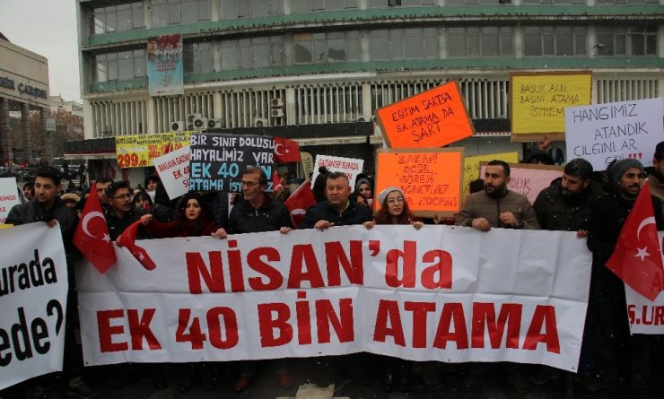 Atama bekleyen öğretmenlerden eylem