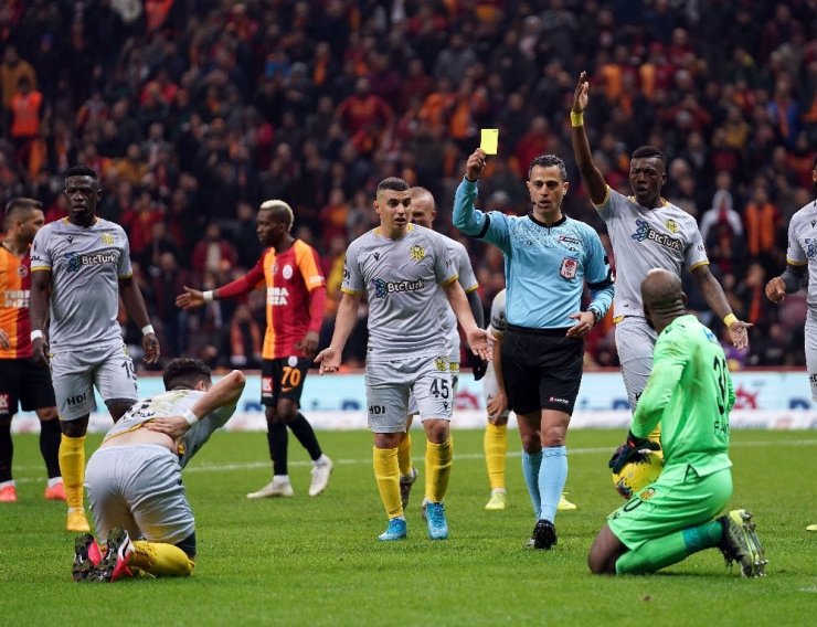 Galatasaray, Malatya'yı penaltıyla geçti