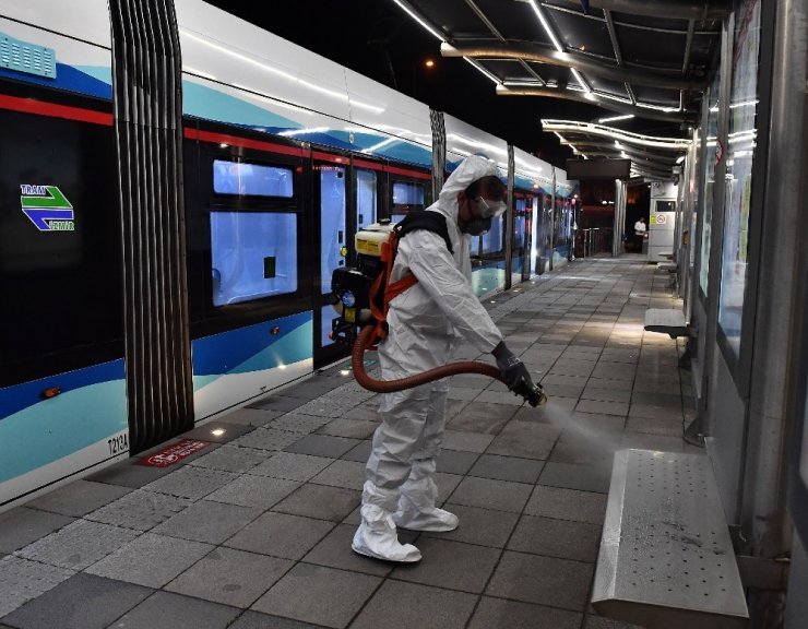 İzmir’de toplu ulaşıma virüs önlemi